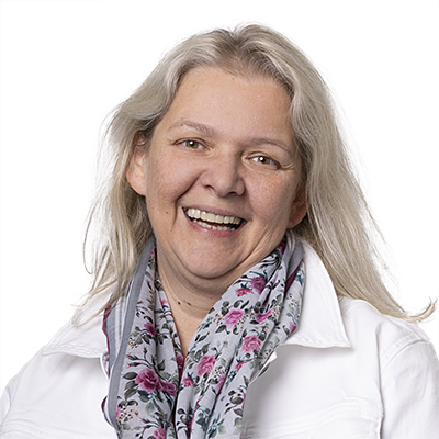 Angelika Bauer